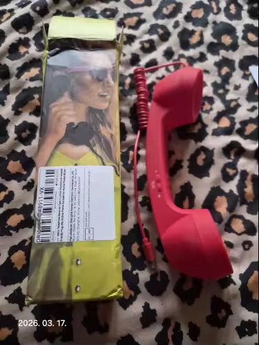 Sophie T. — dialtime Retro Handset